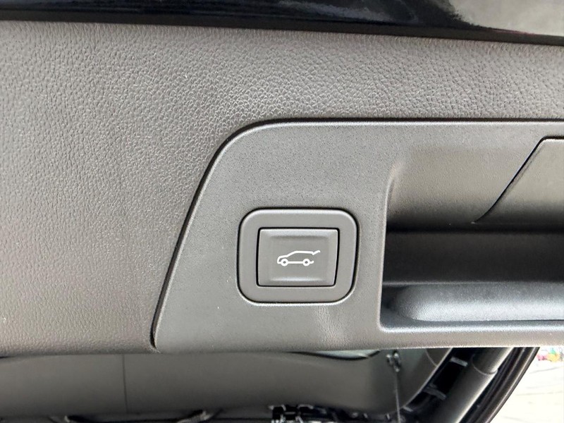 Buick Envision Vehicle Full-screen Gallery Image 6