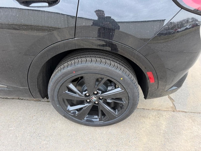 Buick Envision Vehicle Full-screen Gallery Image 7