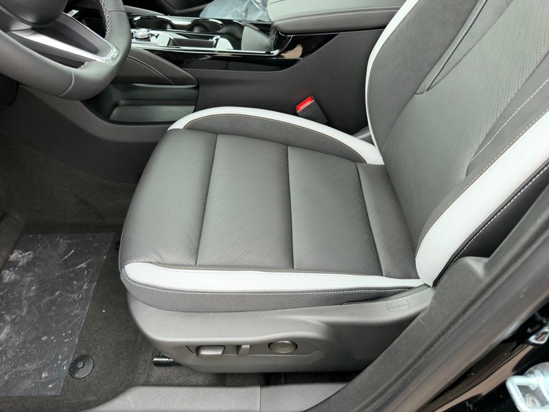 Buick Envision Vehicle Full-screen Gallery Image 19