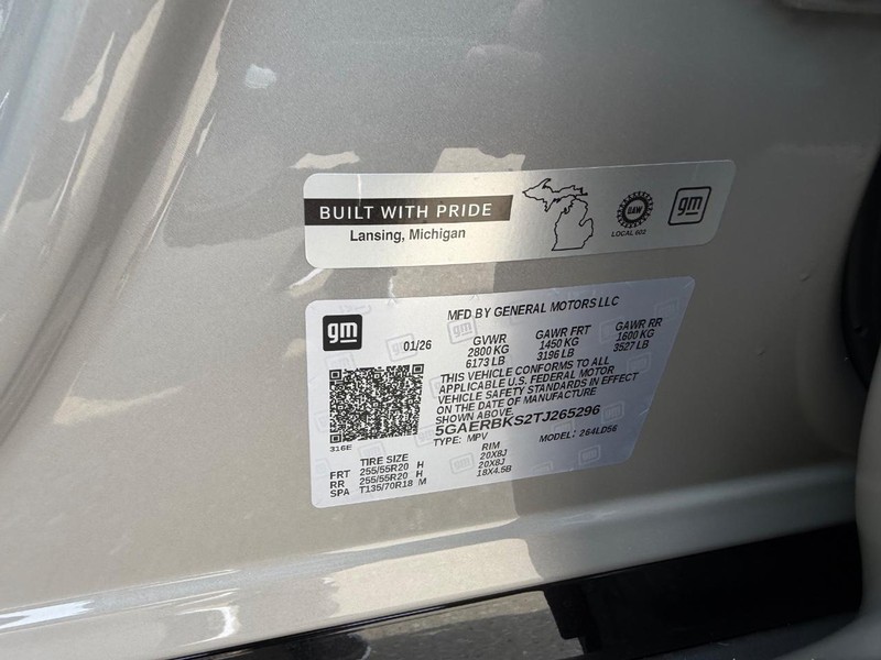 Buick Enclave Vehicle Full-screen Gallery Image 25