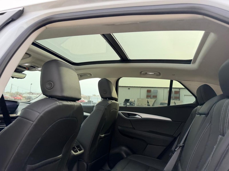 Buick Envision Vehicle Full-screen Gallery Image 9