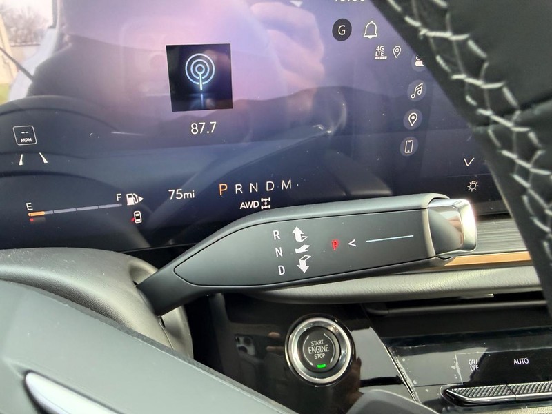 Buick Envision Vehicle Full-screen Gallery Image 14