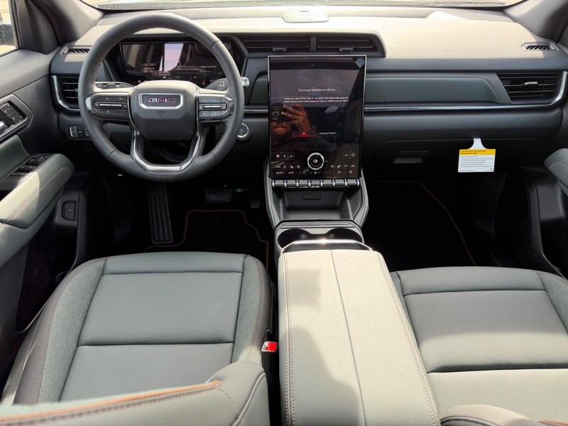 GMC Terrain Vehicle Full-screen Gallery Image 10