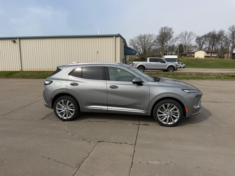 Buick Envision Vehicle Full-screen Gallery Image 2