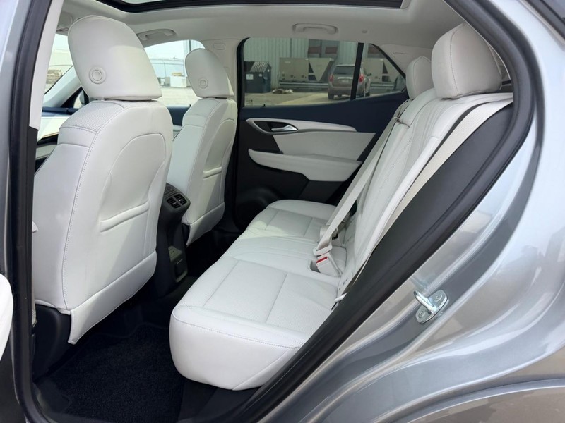 Buick Envision Vehicle Full-screen Gallery Image 8