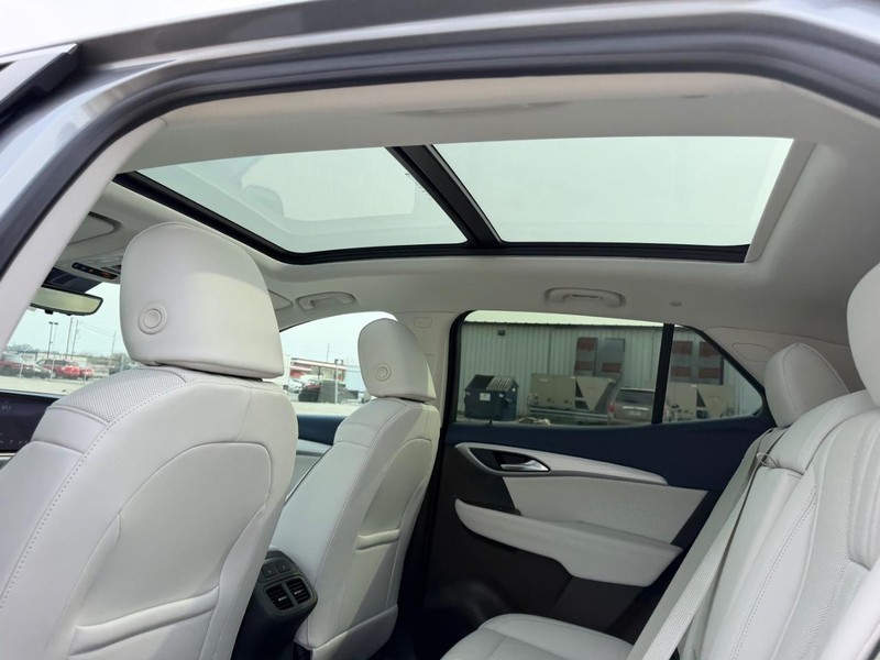 Buick Envision Vehicle Full-screen Gallery Image 9