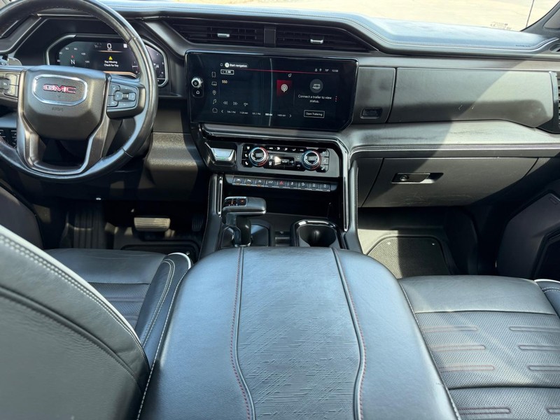 GMC Sierra 1500 Vehicle Full-screen Gallery Image 9