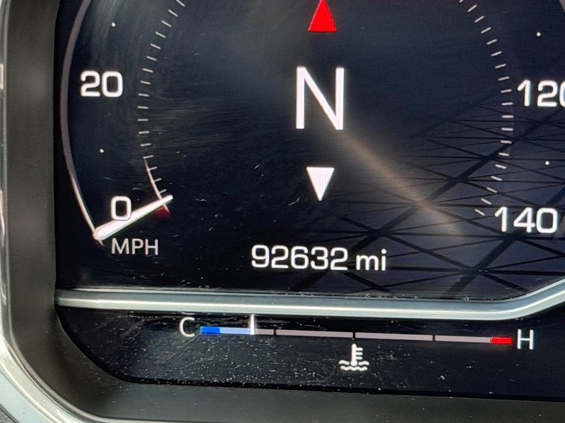 GMC Sierra 1500 Vehicle Full-screen Gallery Image 20