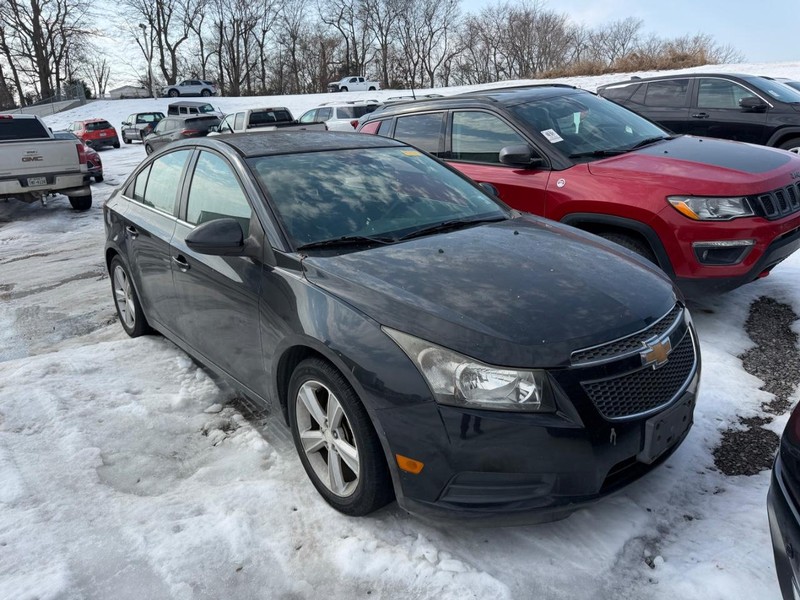 Chevrolet Cruze Vehicle Full-screen Gallery Image 02