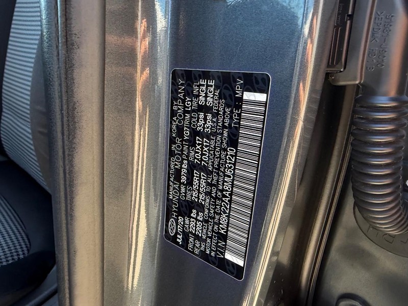 Hyundai Kona Vehicle Full-screen Gallery Image 20