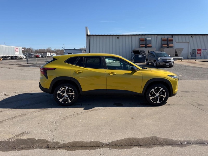 Chevrolet Trax Vehicle Full-screen Gallery Image 2