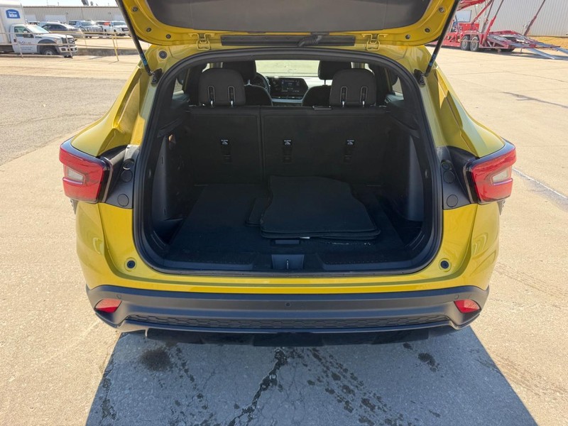 Chevrolet Trax Vehicle Full-screen Gallery Image 5