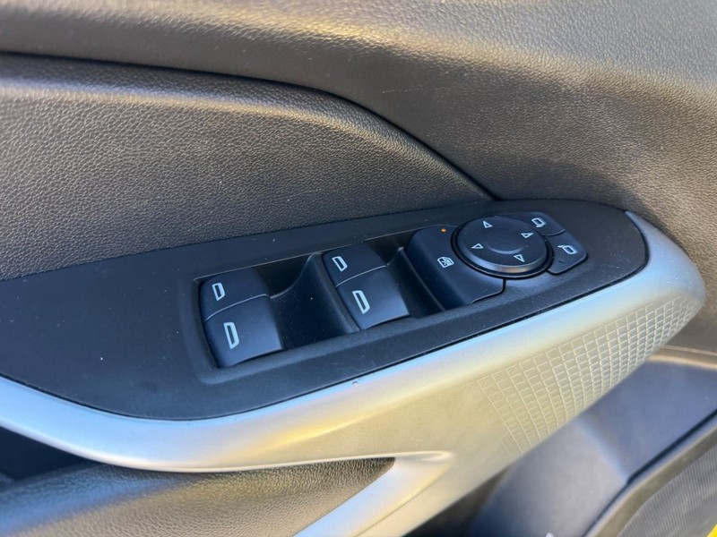 Chevrolet Trax Vehicle Full-screen Gallery Image 16