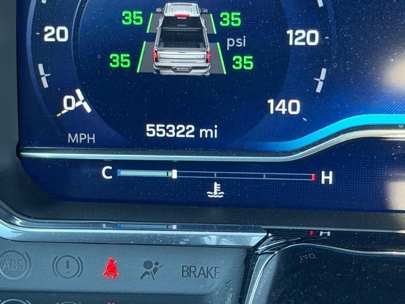 Chevrolet Silverado 1500 Vehicle Full-screen Gallery Image 20