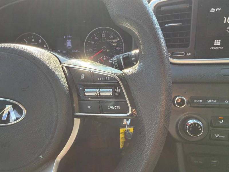 Kia Sportage Vehicle Full-screen Gallery Image 11