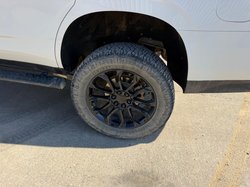 Chevrolet Tahoe Vehicle Full-screen Gallery Image 7