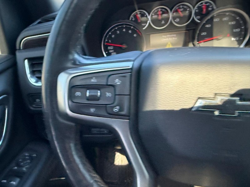 Chevrolet Tahoe Vehicle Full-screen Gallery Image 15