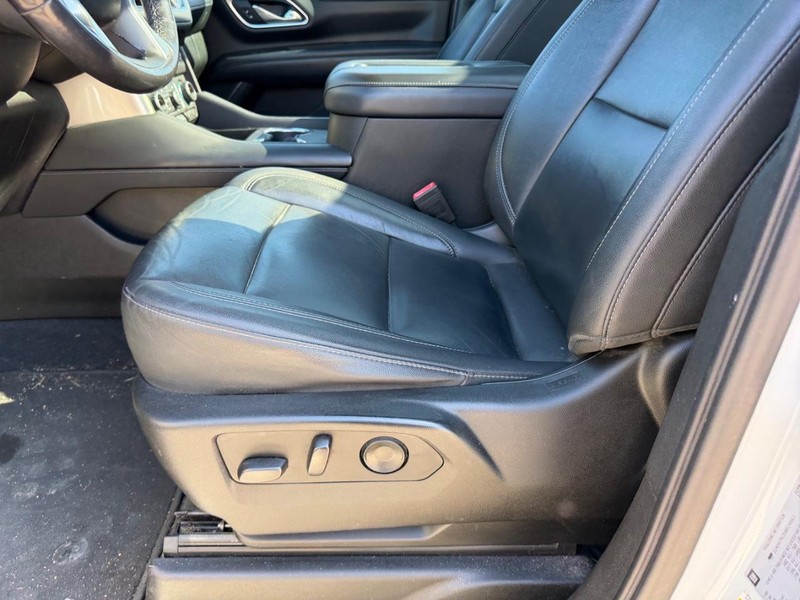 Chevrolet Tahoe Vehicle Full-screen Gallery Image 23