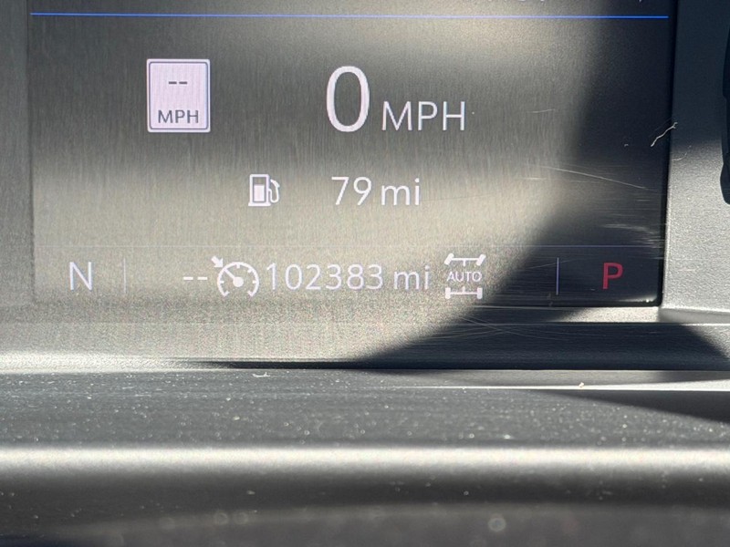 Chevrolet Tahoe Vehicle Full-screen Gallery Image 24