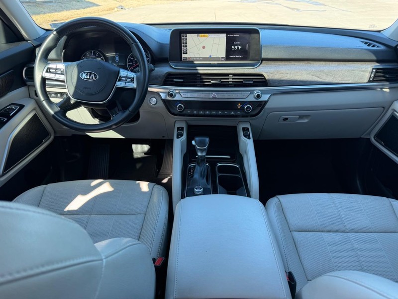 Kia Telluride Vehicle Full-screen Gallery Image 12