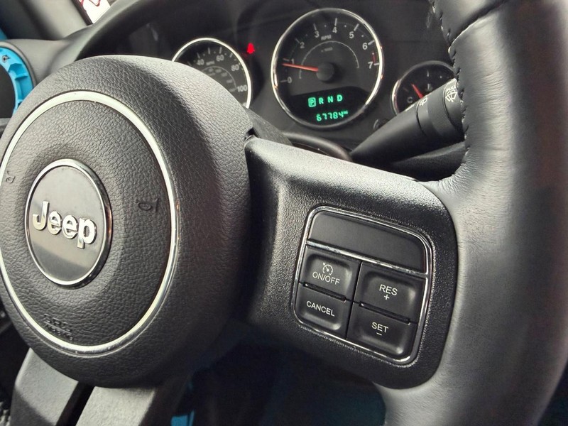 Jeep Wrangler Unlimited Vehicle Full-screen Gallery Image 9