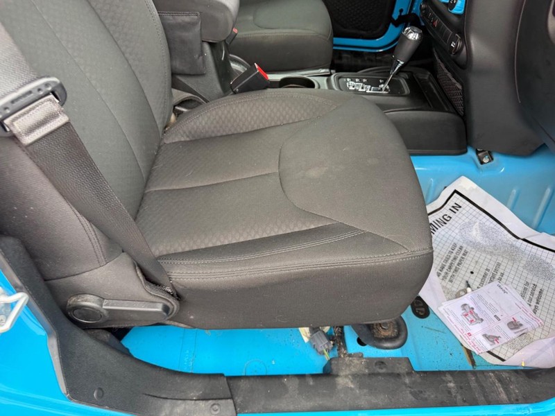 Jeep Wrangler Unlimited Vehicle Full-screen Gallery Image 13