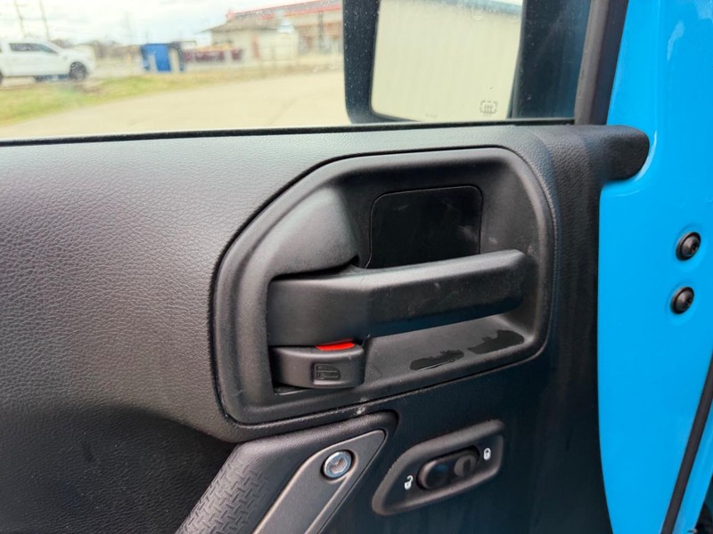 Jeep Wrangler Unlimited Vehicle Full-screen Gallery Image 14