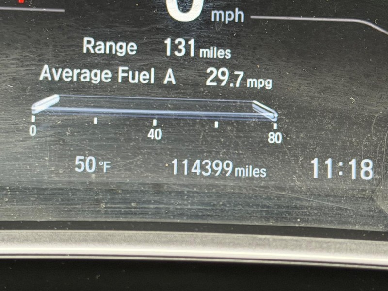 Honda CR-V Vehicle Full-screen Gallery Image 19