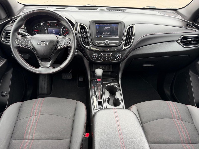 Chevrolet Equinox Vehicle Full-screen Gallery Image 10