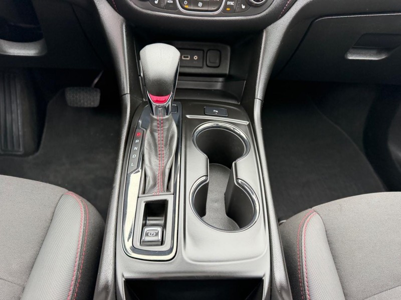 Chevrolet Equinox Vehicle Full-screen Gallery Image 16