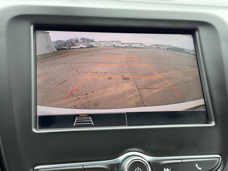 Chevrolet Equinox Vehicle Full-screen Gallery Image 21