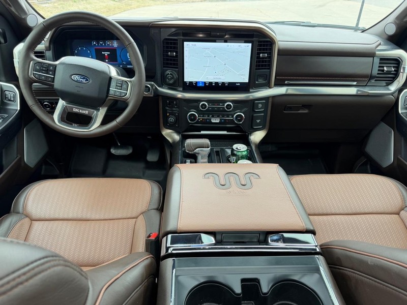 Ford F-150 Vehicle Full-screen Gallery Image 9