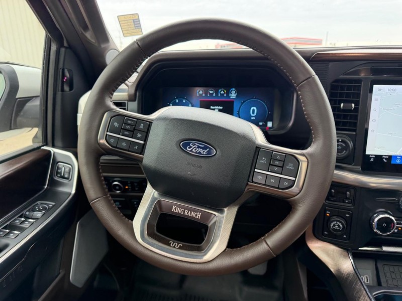 Ford F-150 Vehicle Full-screen Gallery Image 10