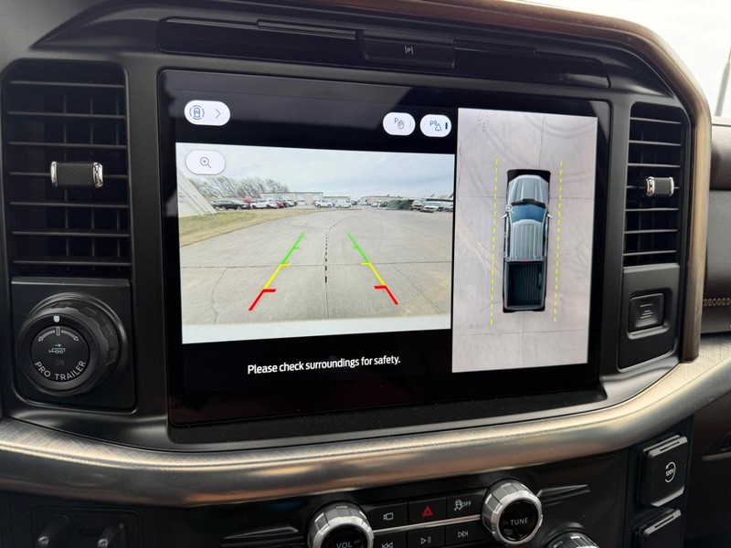 Ford F-150 Vehicle Full-screen Gallery Image 21