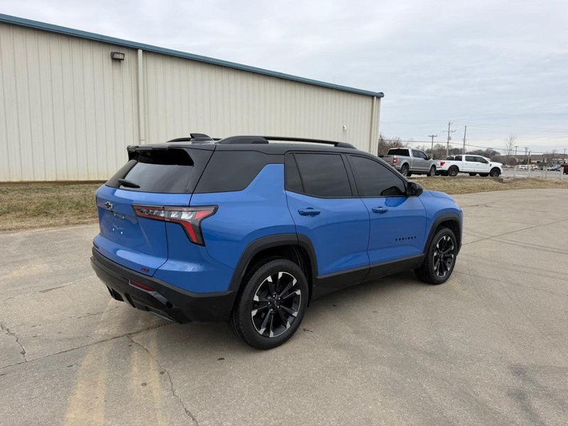 Chevrolet Equinox Vehicle Full-screen Gallery Image 03