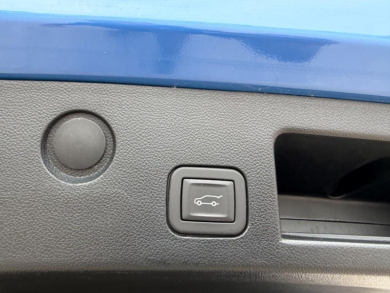 Chevrolet Equinox Vehicle Full-screen Gallery Image 06