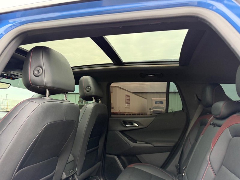 Chevrolet Equinox Vehicle Full-screen Gallery Image 09