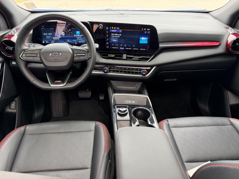 Chevrolet Equinox Vehicle Full-screen Gallery Image 10