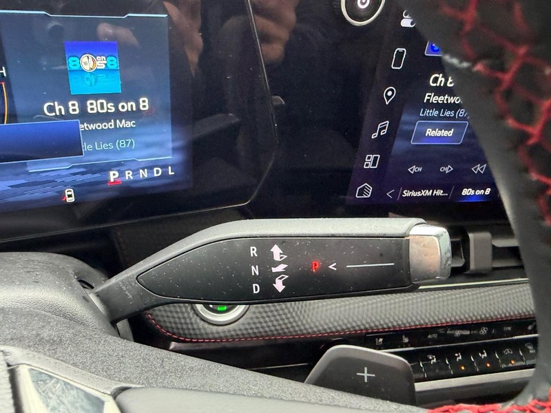 Chevrolet Equinox Vehicle Full-screen Gallery Image 16