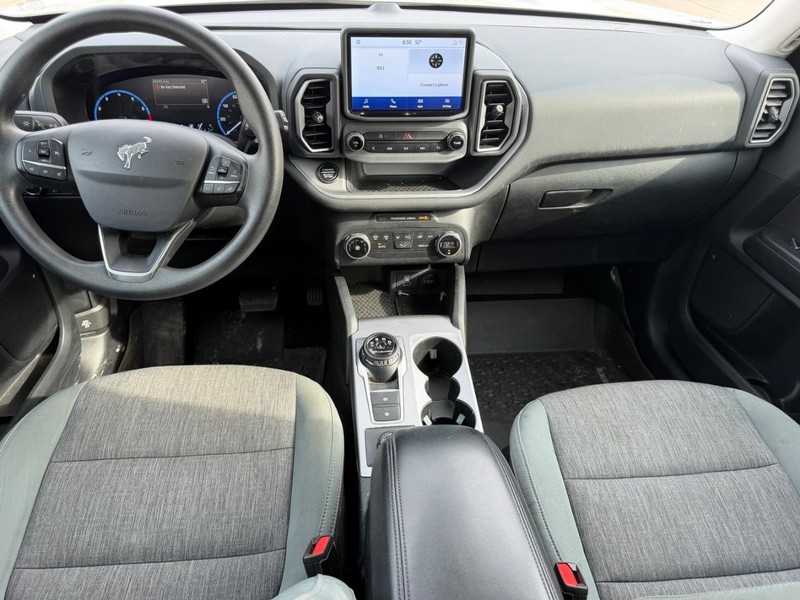 Ford Bronco Sport Vehicle Full-screen Gallery Image 7