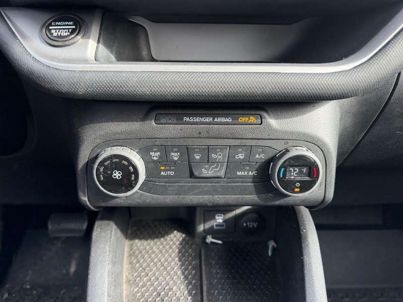 Ford Bronco Sport Vehicle Full-screen Gallery Image 12