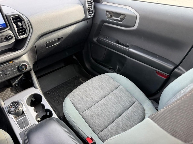 Ford Bronco Sport Vehicle Full-screen Gallery Image 14