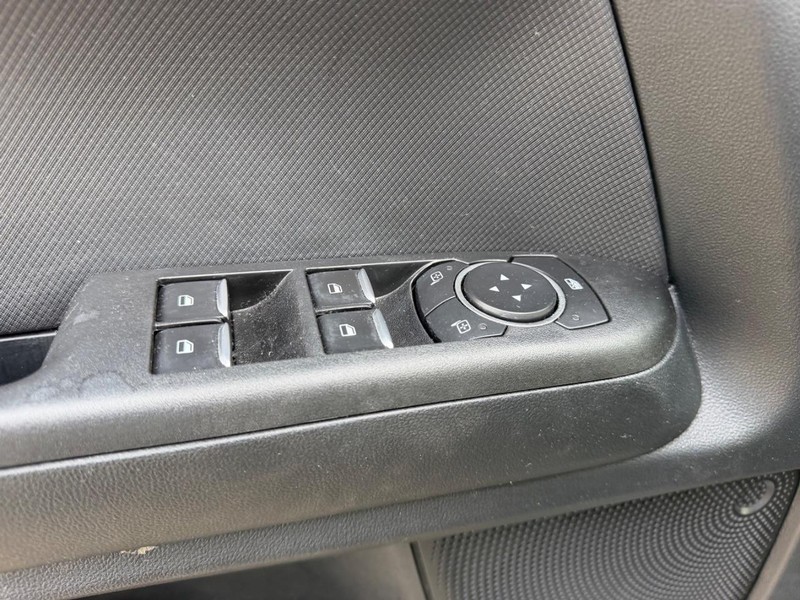 Ford Bronco Sport Vehicle Full-screen Gallery Image 15