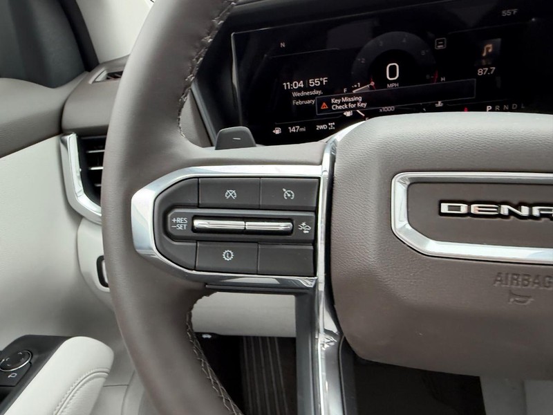 GMC Terrain Vehicle Full-screen Gallery Image 12