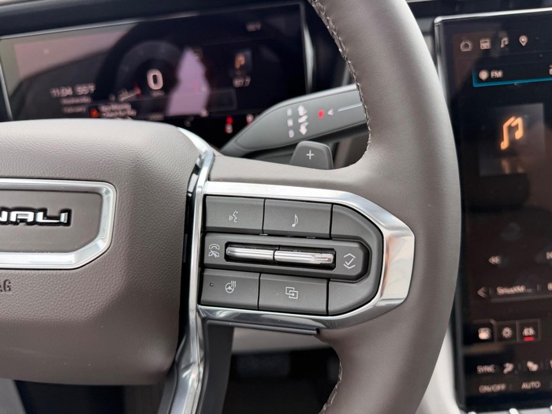 GMC Terrain Vehicle Full-screen Gallery Image 13