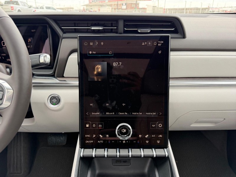 GMC Terrain Vehicle Full-screen Gallery Image 15