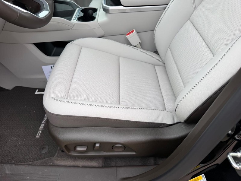 GMC Terrain Vehicle Full-screen Gallery Image 20