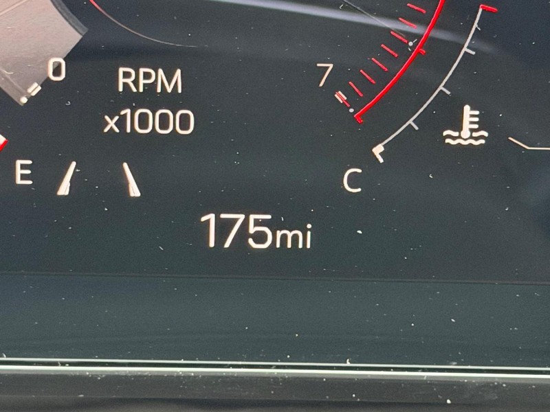 GMC Terrain Vehicle Full-screen Gallery Image 21