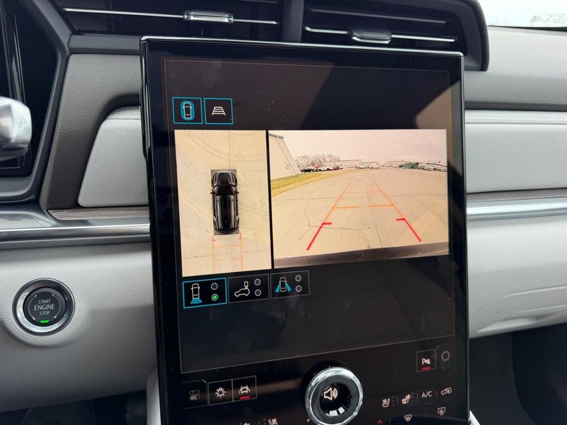 GMC Terrain Vehicle Full-screen Gallery Image 22