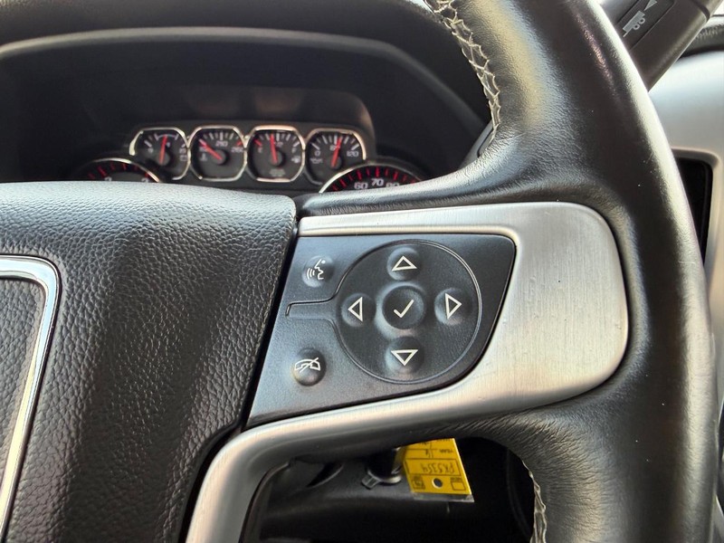 GMC Sierra 2500HD Vehicle Full-screen Gallery Image 11